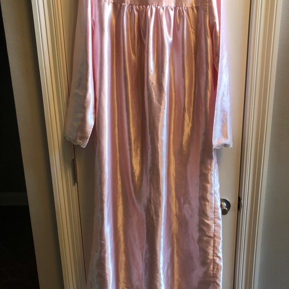Vintage Nightgown from Barbizon in S/P Pink - Picture 5 of 6